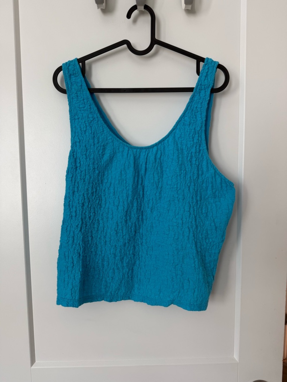 Bright Turquoise Textured Cropped Tank Top